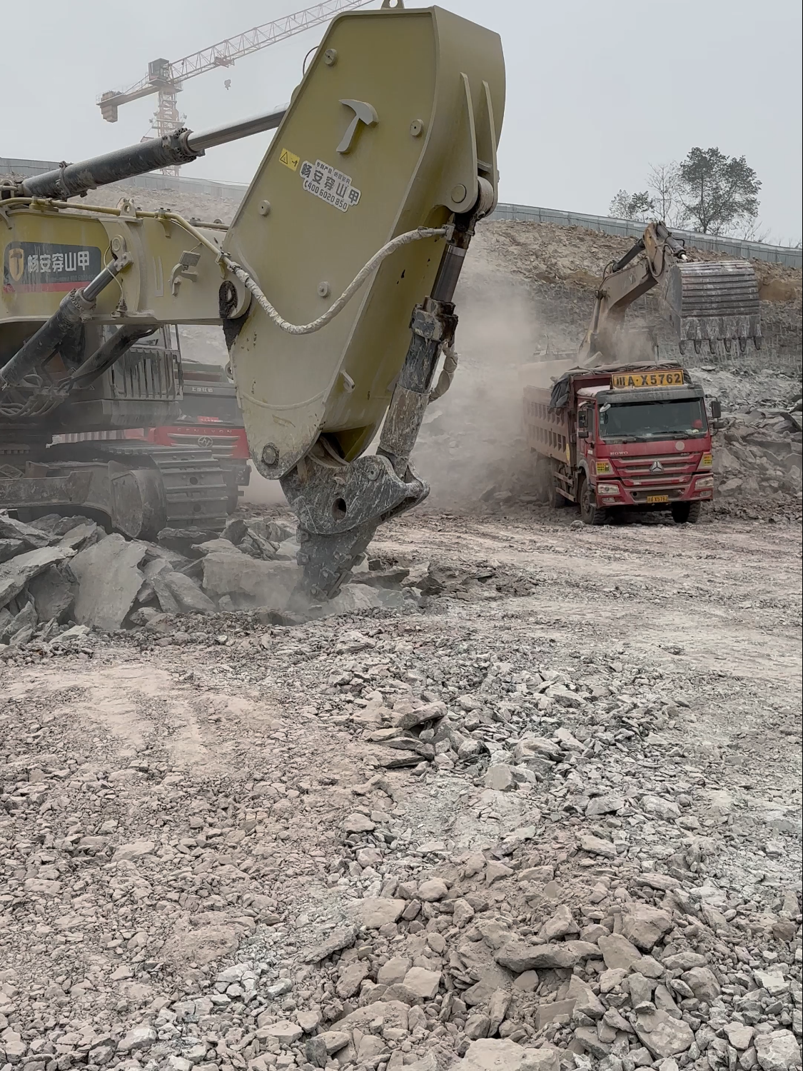 Sany485's daily work.#excavator #excavation #sany #rockboom