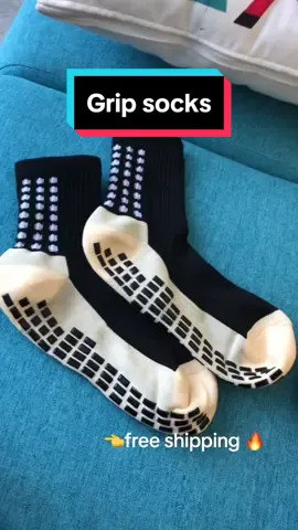 3Pairs grip socks free shipping on sale🧦🔥#foryou #fypage #amlang #foryoupage #yeat #fypシ゚viral #tiktokshop #gift #freeshipping #futbol #grip #soccersocks #socks #gripsocks 