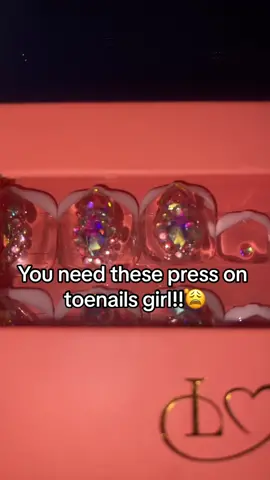 My first time getting press on toess and baby these eat 🥰😍 #ReadyForHell #TopGunMode #blowthisup #fypviral #foryou #LENOVOJUSTBEYOU #WeStickTogether #fypviral #fyp 