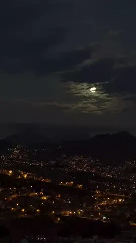 Julio 🗻🌕 #lapazbolivia #luna #illimani #julio #mesaniversario #lapaz_bolivia🇧🇴 #landscape #moon #night #cityview #nightcity #lapazciudaddelcielo #viral #parati #fyp #fypシ  #lapazciudadmaravilla #ciudadmaravillalapaz🇧🇴 