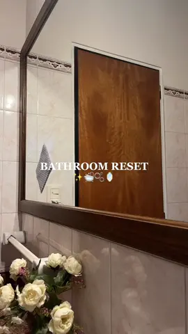 Reorganizando mi baño ✨🛁🫧🪞 #CleanTok #shower #resetroutine 