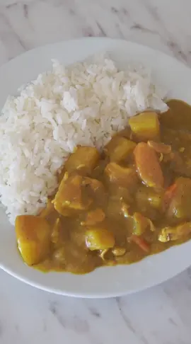 Día 185/365 🫡🔥 Curry Japonés con pollo 🐤  (o bueno el intento xd) @Jass  #Ricardotaku #parati #japan 