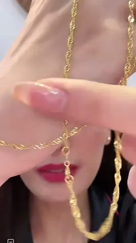 18K Twisted Chain Makapal 18#twistedchainnecklace #18karatgold #nasasangla #18kgold #highappraisal #18karatsaudigoldpawnable💯 #saudigold #18karatsaudigoldpawnable💯 #fyp 