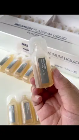 Melsmon Platinum Liquid Placenta ជាភេសជ្ជៈសំរាប់ញាំប្រចាំថ្ងៃដែលចំរាញ់ចេញពី ផ្លាសិនតា (កោសិកាដើម) មានលក្ខណៈពិសេសខ្លាំង សម្រាប់អ្នកចង់បានស្បែកសភ្លឺរលោង លឿន ជួយអោយស្បែកមានសំណើម គ្រប់គ្រង់ជាតិទឹកក្នុងរាងកាយ មិនធ្វើអោយស្បែកស្ងួតទោះសិ្ថតក្នុងបរិយាកាសបែបណាក៏ដោយ ជំនួយសុខភាព ជួសជុល បណ្តុះកោសិកាថ្មី  បង្កើតប្រព័ន្ឋស៊ាំក្នុងរាងកាយ ការពារទប់ស្កាត់ជំងឺមហារីកផ្សេងៗ ជាពិសេសជំនួយសម្រស់ក្មេងជាងវ័យពី 5-10ឆ្នាំ។  👍🏻1 ប្រអប់ញាំបាន​ 30ថ្ងៃ 👍🏻ផលិតផលស្តង់ដា ពីប្រទេសជប៉ុន🇯🇵សុទ្ឋ១០០%