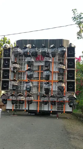 Nanda mode prindavan karnaval kasin🔊🙉@NANDA_AUDIO JEMBER @Jo Hand Lighting @BARAK LIGHTING  #ceksound #nandaaudiojember #johanlighting #baraklighting #kasingondanglegi #soundsystemjawatimur #horegmania_official #dj #soundviral #soundbalap #emweofficial #2024 #xyzbca #karnaval #karnavalsoundsystem 