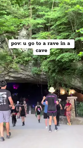 Saw techno mommy in the coolest venue ive been to #techno #edm #thecaverns #saralandry 