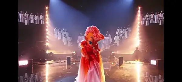 Vanessa Hudgens❤️ The masked singer - Gold fish I love your voice since Highschool Musical,its nice to see you sing again...