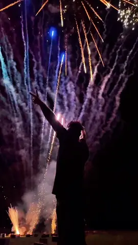 Huge shoutout to @TNT Fireworks! Y’all it was 15 straight minutes of lighting up the sky! Happy 4th! Hope y’all had a blast! **All actions were performed by trained professionals**