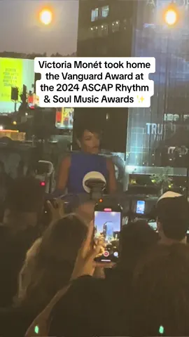 “We shoot … for the stars” ✨ @Victoria Monét took home the prestigious Vanguard Award at the 2024 Ascap Rhythm & Soul Music Awards.  #billboard #ascap #ascapawards #victoriamonet #vanguard #vanguardaward #shootforthestars #victoriamonetonmymama #victoriamoneyjaguar 
