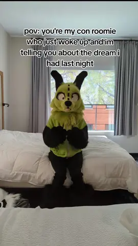 how come no one ever wants to room with me :(  #invaderzim #gir #girsuit #fursuit #furry #anthrocon #anthrocon2024 