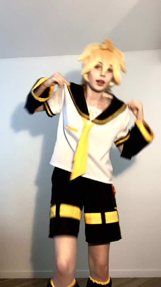 #cosplay #fyp #fypシ#cosplayer #cosplay  #cospley #foryou #foryoupage #fypシ゚viral #fypage #recommendations #plsrecomendation #len  #lenkagamine #lencosplay #lenkagaminecosplay #vocaloid #vocaloidcosplay #sekai #sekaicosplay #projectsekai #projectsekaicosplay #lenvocaloidcosplay 