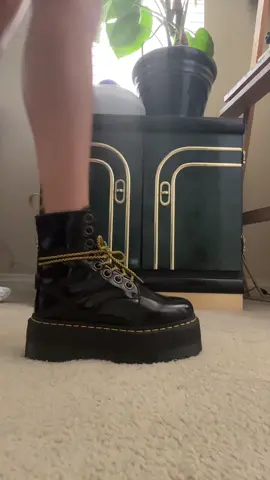 so excited about finally owning platform docs, I’ve been wanting Jadon Maxs for years 🥹 #docmartens #jadonmax 