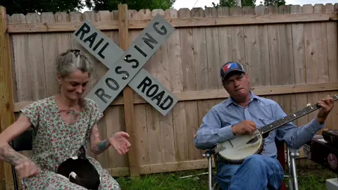 @The Backroads of America - #Matt Kinman - and I hangin' out in the yard with a #banjo and a dog. #spoonlady #spoonplaying #clawhammer #oldtime #folk #folkmusic #backroadsofamerica #abbythespoonlady #handpercussion #percussion 