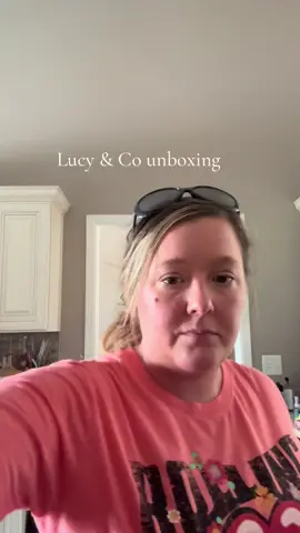 Lucy & Co unboxing. #lucyandco #doodlesoftiktok #dogaccesories 