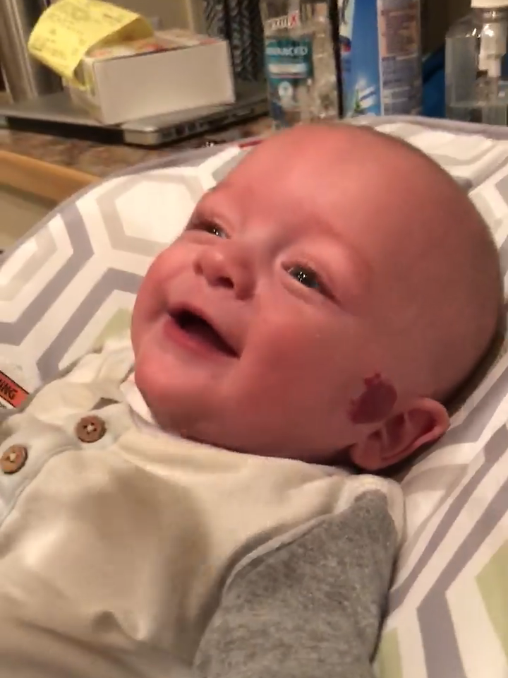 Laughing out loud 💖 More funny baby video: https://youtu.be/Nvvsqr8xf2M #funnybaby #babyfever #5minutefails