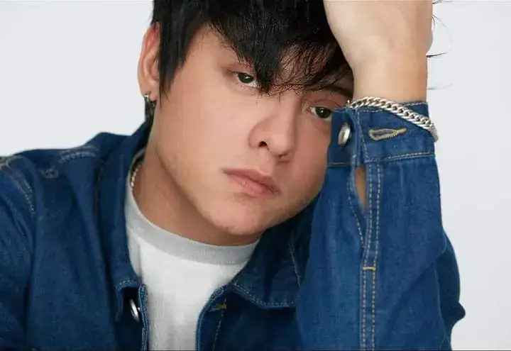 Sheeet grabeee yung atakee🥹🔥 plus ang pogii at napaka lakaas ng dating!🥵😭 partidaa wala pang abs yan ha pero sobrang hooot nya na😎🔥 #soliDsForDJP #danielpadilla #supremodp #soliddjp #WeStandDJPForever #ProtectDanielPadillaAtAllCost #WeSupportAsOne #fypage #fypシ゚viral 