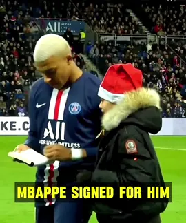 Mbappe Respect Moments. #football  #Soccer  #trending  #viral  #footballmoments  #foryou  #fyp 