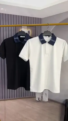 KHÁCH CÓ NHU CẦU HỖ TRỢ ĐƠN HÀNG, VUI LÒNG NHẮN TIN ĐẾN TIKTOK SHOP Ạ. - Cách mua nhiều sản phẩm cùng 1 shop vào 1 đơn hàng ạ . 1. Mình thêm từng cái muốn mua vào giỏ hàng 2. Rồi vào lại giỏ hàng, chọn lại các sản phẩm muốn mua của cùng 1 shop. 3. Bấm thanh toán là ra chung 1 đơn ạ