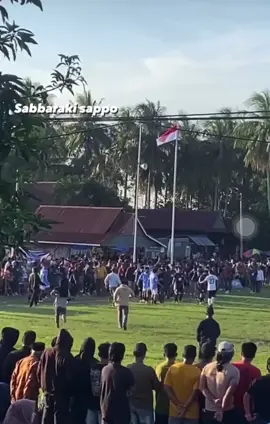 Kericuhan Turnament Sepakbola Bola di Desa mallongi-longi kec. Lanrisang, Kabupaten Pinrang. Laporan warga #pinranginfo 