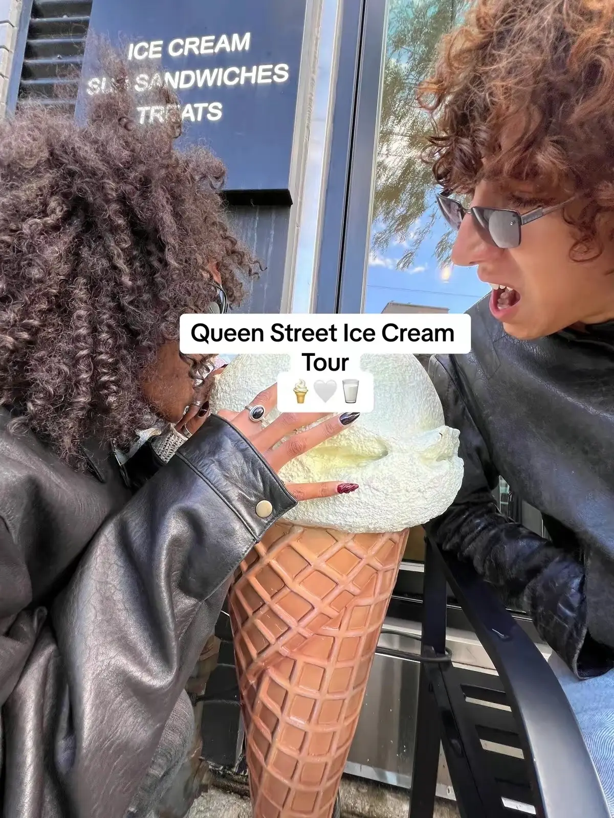 Soo many ice cream shops, so little time. Let us know your favourite spots down below 👇🍦🤍 #torontoeats #queenstwest #torontoicecream #icecreamlovers #thingstodointoronto #torontodessert 