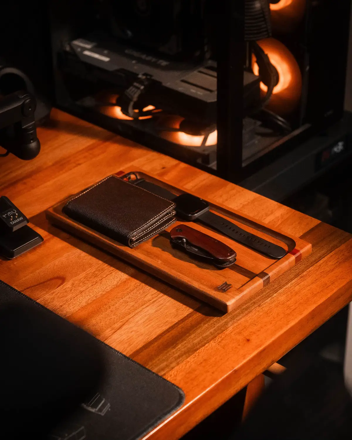 Check out this Wooden Organizer Desk Tray from @Iron Meets Wood  Not only does it serve as a decorative piece on your desk, but it's also the perfect place to put your everyday essentials to keep them organized for quick and easy access!  #ironmeetswood #wood #desktray #organizer #deskorganizer #deskorganization #setup #setups #pcsetup #pcsetups #desksetup #desksetups #GamingSetup #gamingsetups #setupinspiration #setupwars #workspace #workspaces 