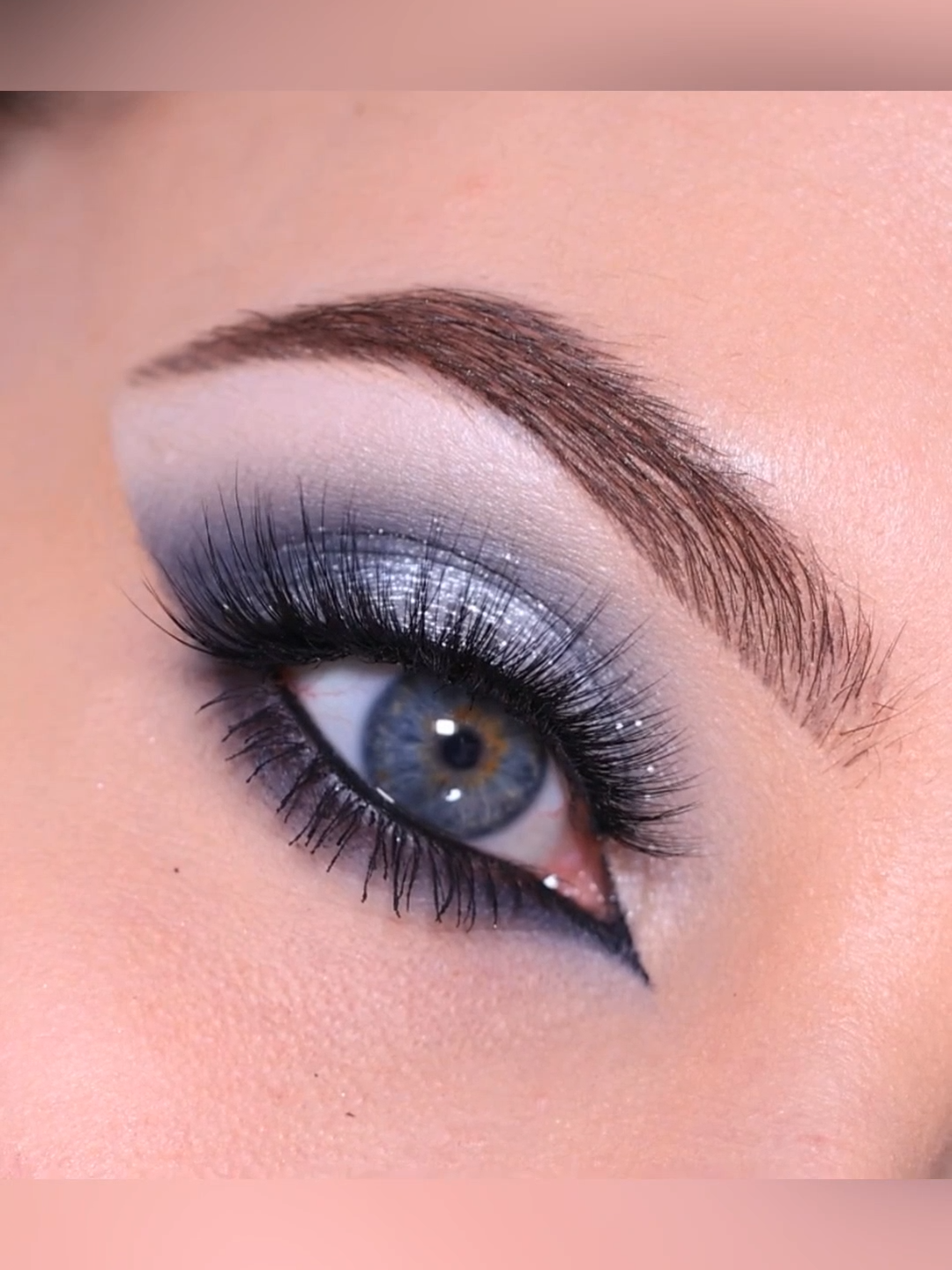 Arabic Inspired Silver Smokey Eyes Tutorial #silversmokyeye