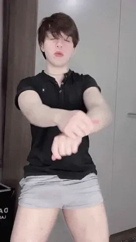 gostaram do gingado? 🥹 . . . . . . . . . . #dancetiktok #boy #trendtiktok #meninos #boys 