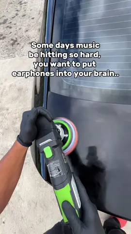 Whoever can guess the song im humming gets a free kiss…with tongue 😳##cardetailing##irishdetailers##asmr##satisfyingvideo##detailingcars##tipsandtricks##howtotiktok##advice