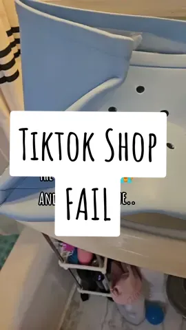 Is this even fixable?? 😭😭😭😭 I'm so sad I wanted this so bad 😭😭 I checked the mail for it every day 😭 #beachbag #tiktokfail #plasticbeachbag #washablebeachbag  #tiktokshopfail #badreview 