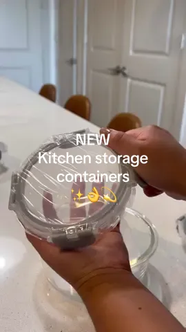 Lo que más me gustó de estos containers es que son BPA free, microwave safe, freezer safe, y dishwasher safe ✅🫶 #kitchenstorage #container #organizedhome #organizationhacks #organization #fypage #fy 