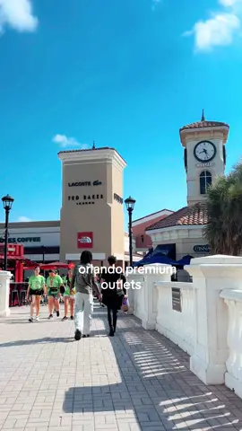 lots of sales and discounts at orlando premium outlets🛍️ #orlando #orlandooutlets #internationaldrive 