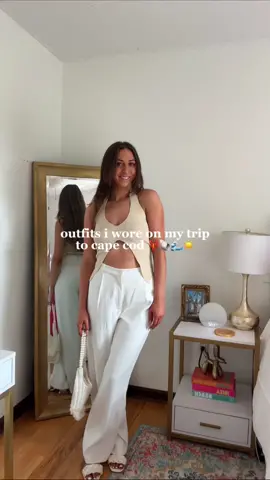 a couple of my cutest fits on the cape 🌊☀️✨ #capecodsummer #summeroutfitinspo #summeroutfits #eastcoastsummer #eastcoaststyle #outfitinspo #outfitideas #summeroutfitideas 