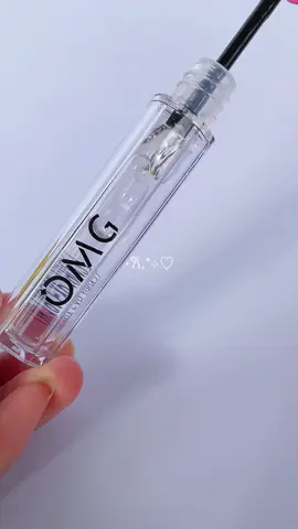 Say goodbye to dry! Flat matte lips💋  #omg #omglipfinish #ohmyglam #lipgloss #bercuanbersamaparagon #fyp #promoguncang77 
