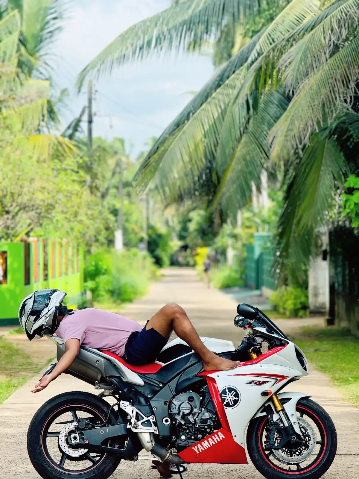 👋😪🤍 #friends #flyyyyyyyyyyyyy #r1 #highcapacitysrilanka🇱🇰 #bikelover ##foryoupage  @< Tharu Samuwel🌈❤️‍🩹🍀💫 @Imalsha🥷🏻” 