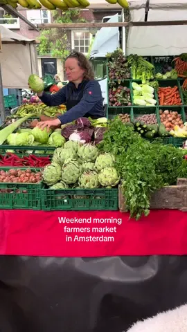 Im such a farmers market lover 🥹 #amsterdam #farmersmarket #slowliving #amsterdamcity #amsterdamguide #cityliving 