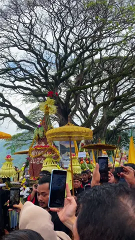 Sendiko dawuh wulan suro🤲, Larung Sesaji Telaga Ngebel🔥 #ponorogo24jam #ponorogo #ngebel #2024 