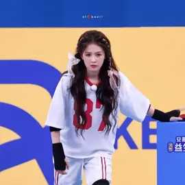 kereeeen lulu 👏🏻❤️‍🔥 #bailu #dylanwang #wanghedi #yuqi #songyuqi #gidle #fanchengcheng #keeprunning #fyp #varietyshow 