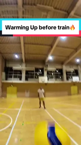 Warming up before a workout 💥| Follow me for more volleyball! 🏐📲 | #volleyball #pov #insta360 #volleyballworld #voleibol #volleyballplayer #parati #paravoce #fyp #voleibol #volei #voleybol #volleyballtime #haikyuu #バレーボール #ハイキュー #japan #tokyo #japanvolleyball #hinata #kageyama #karasuno  📸: Insta360 GO2