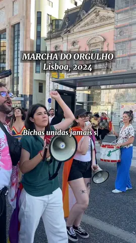 Ontem foi um dia de festa e de luta. Celebrámos os 25 anos da Marcha do Orgulho de Lisboa juntos e juntas, nas ruas, a alto e bom som.  Gritámos contra o machismo, a homofobia, o racismo; contra todos os conservadorismos que nos querem caladas e invisíveis.  Para o ano há mais e nós lá estaremos ❤️🏳️‍🌈🏳️‍⚧️ 