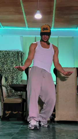 Este baile me tiene loco dc: @Kendry #fypシ 