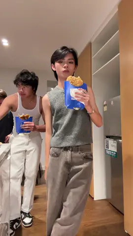 big ass chicken LMAO ft heightmaxer @Frankee Truong 