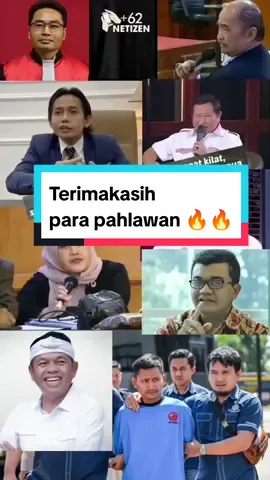 Pengadilan Negeri Bandung menggelar sidang putusan praperadilan Pegi Setiawan, Senin (8/7/2024). Hakim tunggal pada Pengadilan Negeri Bandung Eman Sulaeman mengabulkan gugatan praperadilan yang diajukan Pegi Setiawan. “Mengabulkan permohonan praperadilan permohon untuk seluruhnya,” kata hakim Eman Sulaeman, Senin (8/7/2024). Dengan begitu, hakim menyatakan penetapan Pegi Setiawan sebagai tersangka kasus pembunuhan Vina Cirebon dan Eky tidak sah menurut hukum. #pegisetiawan #bebas 