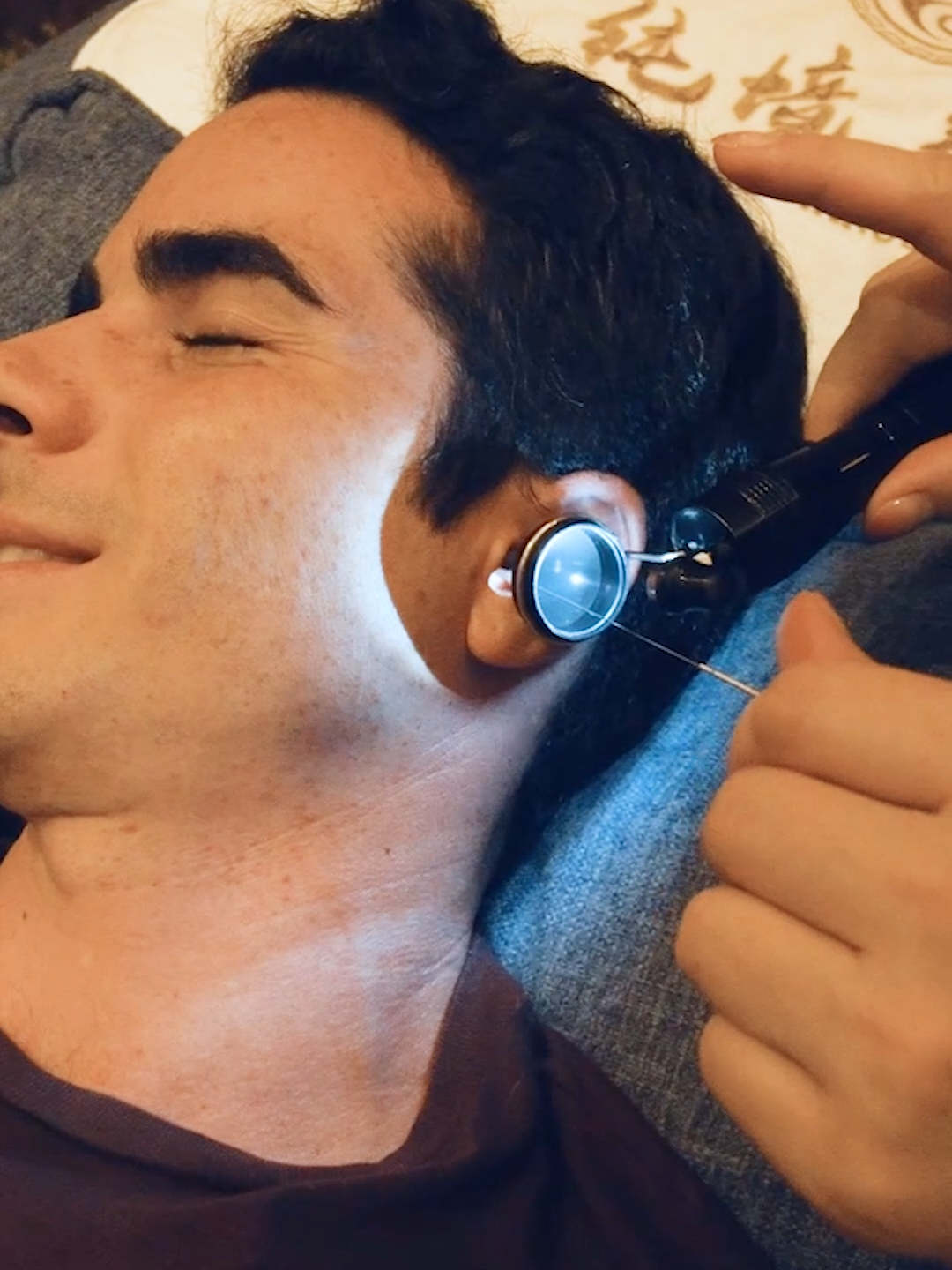 ASMR: Satisfying Chinese Ear Cleaning #asmr #asmrearcleaning #earcleaning #chineseearcleaning