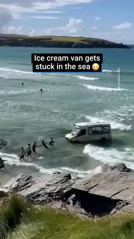 This ice cream van got swept out to sea at Harlyn Bay Beach, in Newquay, Cornwall… 😅 The van reportedly got stuck in the sand at the western end of the beach at around 4pm on Sunday, just as the tide began to turn 🌊  Dozens of beachgoers rushed into the water in a desperate attempt to help save the van…🍦  They managed to pull it slightly up the beach before it got stuck on the rocks and ultimately, had to be abandoned 💀  #fy #fyp #cornwall #newquay #icecream #icecreamvan #waves #beach #news #breakingnews #ocean #holiday #holidays #england #seasidebeach #seaside #surfing #surf 