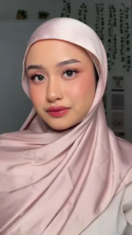 another transitions yeay  ♪(๑ᴖ◡ᴖ๑)♪ btw soflentsnya warnanya cakeepp dan nyaman jg yah pdhl murah bgttt #soflents #rekomendasisoflents