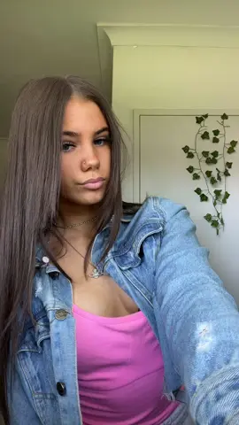 Follow my main @𝗟𝗲𝘅𝗶𝗲𝗺𝗮𝗶🎀 