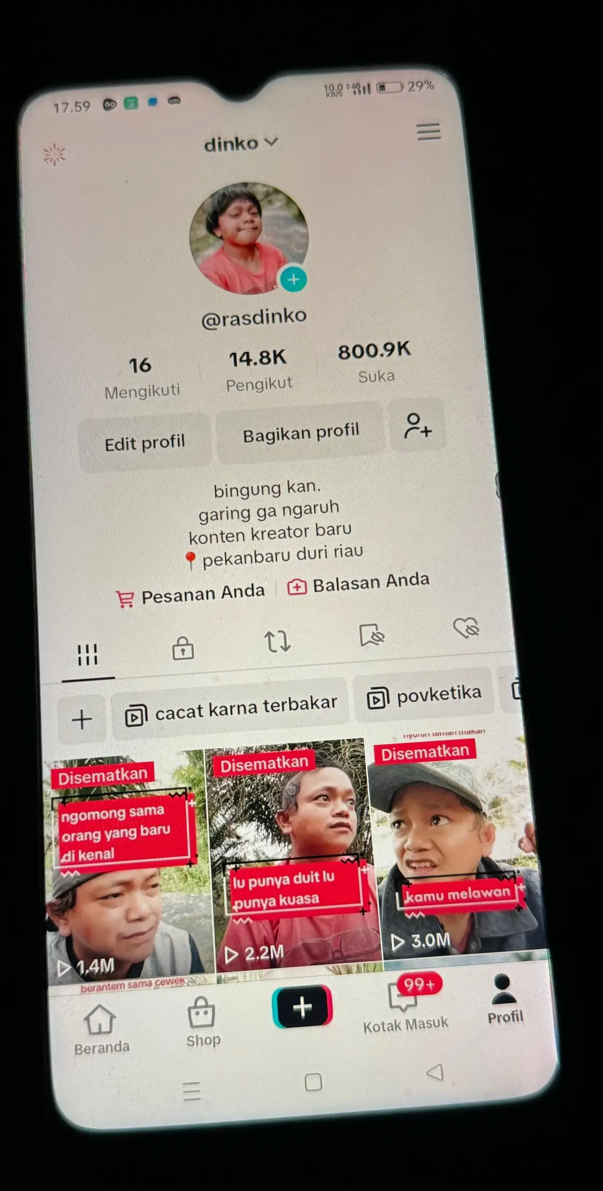 Dikit lagi mau 1jt pengikut makasih😭😭