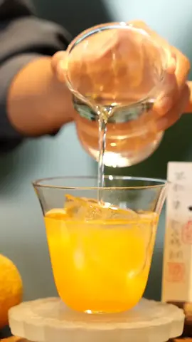 Discover a refreshing tea blend: black tea infused with the zest of fresh orange and a splash of sparkling water. Perfect for a delightful and invigorating drink! 🍊🍵✨ #TeaBlend #OrangeTea #SparklingTea #RefreshingDrink #TeaTime #HealthyBeverage #TeaLovers #CitrusTwist#yikou_tea 