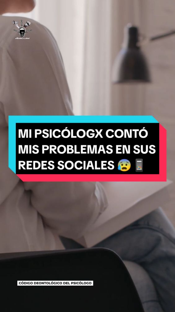 Y tú, ¿Qué harías si de pronto te encuentras a tu psicólogx en redes sociales y te das cuenta de que en sus videos habla de ti y cuenta lo que le cuentas en tus sesiones privadas? 😰 ¿Será profesional hacer esto?, te contamos un poco más: #psicologia #terapia #psicologa #influencer #storytime #sesiones #saludmental #trauma #eventocanonico #psicologo #chisme #chismecito #redessociales #sesion #etica #codigodeontológico 