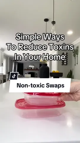 Plastics are filled with so many harmful chemicals. Those chemicals are even more harmful when heated. These lead-free, freezer safe, glass containers are a great swap for plastic containers✨ #nontoxic #nontoxicliving #healthyswaps #plasticfree #kitchenstorage #glass #foodstorage #momhacks #healthyliving #joyjolt #kitchenmusthaves @Joyjolt 